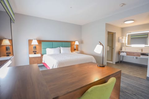 Studio Suite, 1 King Bed | In-room safe, iron/ironing board, free cribs/infant beds, free WiFi