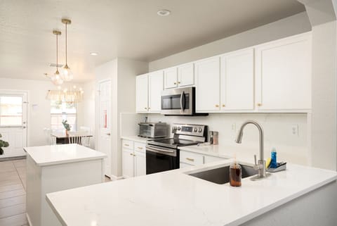 Spacious, fully-equipped kitchen.
