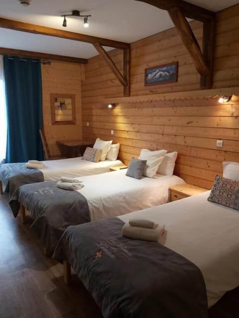 Family Quadruple Room, 2 Bedrooms, Non Smoking | Blackout drapes, free cribs/infant beds, bed sheets