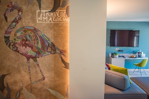 Honeymoon Studio Suite, Lake View, Tower | Hypo-allergenic bedding, down comforters, minibar, in-room safe