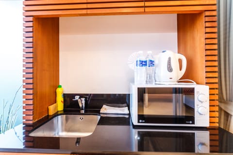 Duplex Apartment  | Private kitchenette | Microwave, stovetop, electric kettle, toaster