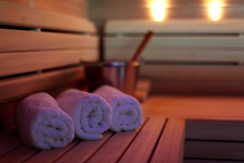 Couples treatment rooms, sauna, steam room, Turkish bath