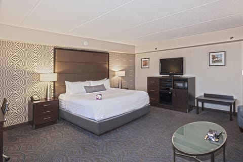 Premium Room, 1 King Bed with Sofa bed | Premium bedding, desk, laptop workspace, blackout drapes