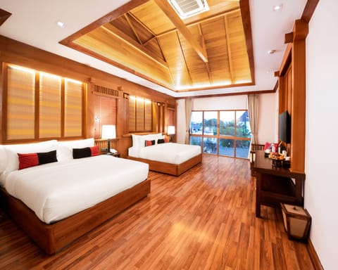 Grand Superior Room (with Air Purifier) | Premium bedding, Select Comfort beds, free minibar items, in-room safe