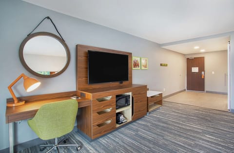 Egyptian cotton sheets, premium bedding, down comforters, pillowtop beds