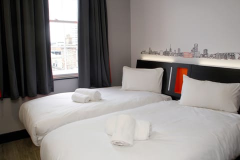 Twin Room | Soundproofing, free WiFi, bed sheets, wheelchair access