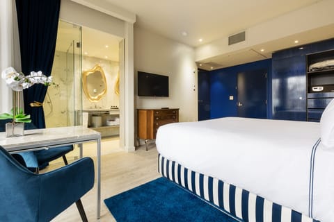 Superior Room, City View | Premium bedding, down comforters, Select Comfort beds, minibar