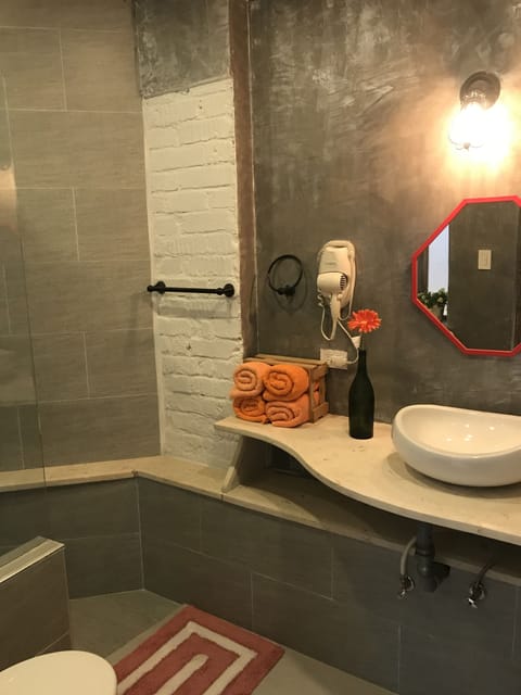 Superior Double Room, 2 Queen Beds, Garden View | Bathroom | Shower, rainfall showerhead, designer toiletries, hair dryer