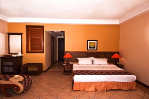 Family Room | Premium bedding, Tempur-Pedic beds, minibar, in-room safe