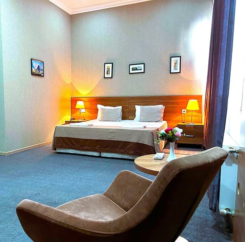 Deluxe Double Room, Pool Access, City View | Egyptian cotton sheets, premium bedding, down comforters, pillowtop beds