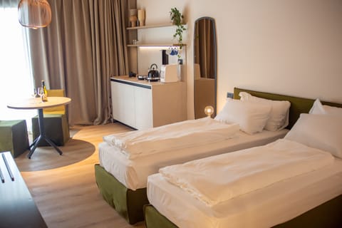 Superior Studio | Minibar, in-room safe, desk, iron/ironing board