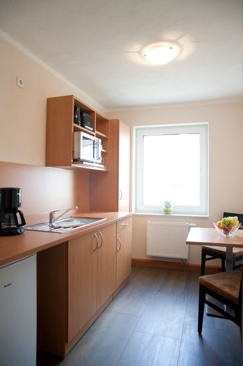 Apartment (4) | Private kitchen | Fridge, microwave, coffee/tea maker, electric kettle