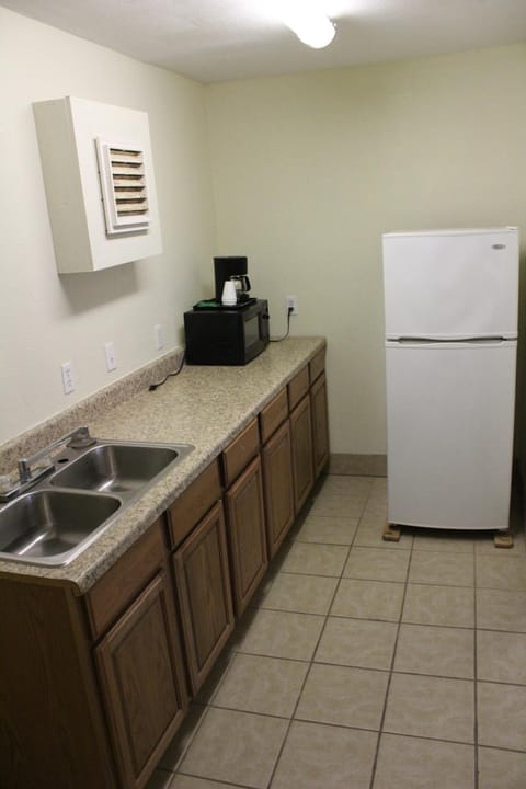 Fridge, microwave, coffee/tea maker