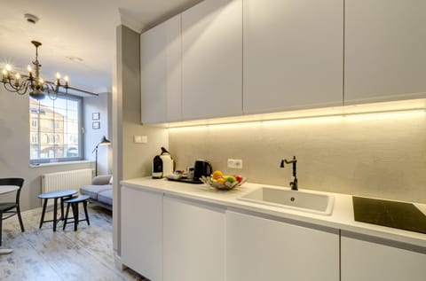 Comfort Studio Suite | Private kitchenette | Mini-fridge, stovetop, espresso maker, coffee/tea maker