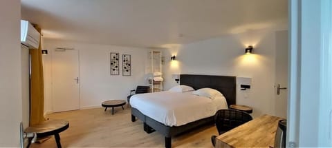 Superior Double Room | Select Comfort beds, desk, iron/ironing board, free WiFi