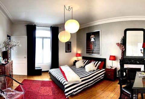 Family Duplex (Les Inséperables ) | Premium bedding, individually decorated, individually furnished, desk