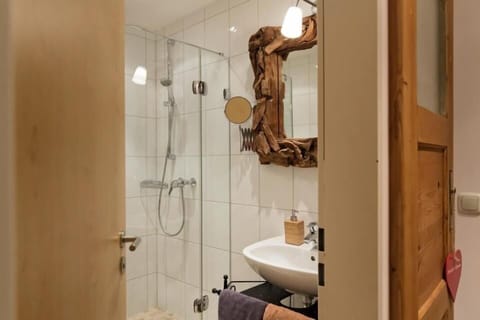 Comfort Double Room, Mountain View | Bathroom | Shower, hair dryer, bathrobes, slippers