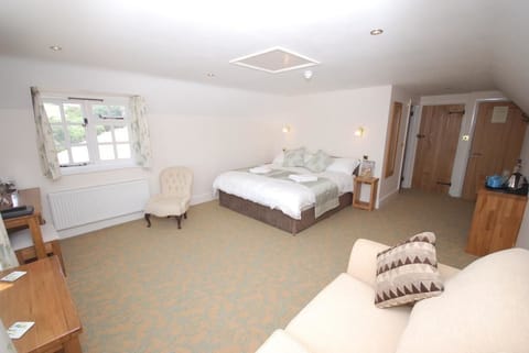 Deluxe Family Room | In-room safe, soundproofing, iron/ironing board, free WiFi