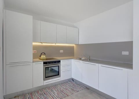 Apartment, 2 Bedrooms | Private kitchen | Full-size fridge, oven, electric kettle, toaster