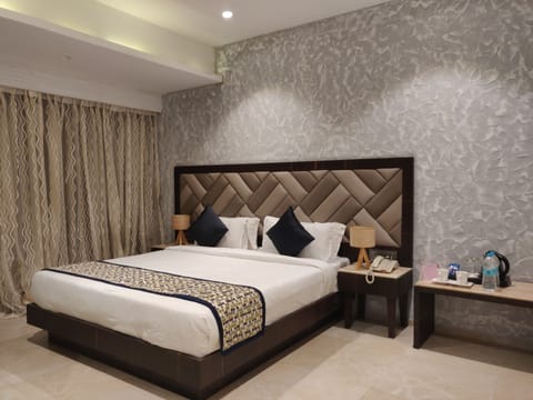 1 bedroom, premium bedding, in-room safe, blackout drapes