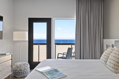 Panoramic Suite, 1 King Bed with Sofa bed, Balcony, Ocean View | Premium bedding, down comforters, minibar, in-room safe