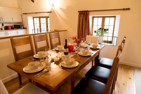 Dining area comfortably seating 8