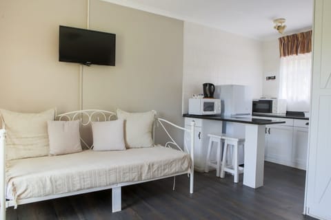 Bachelors | Extra beds