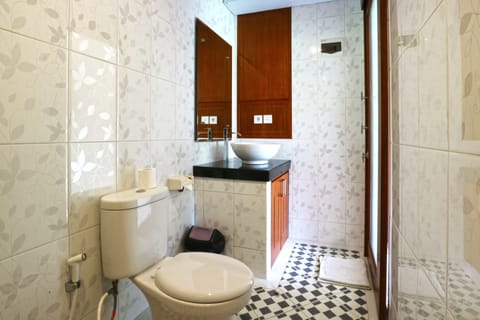 Standard Room | Bathroom | Shower, rainfall showerhead