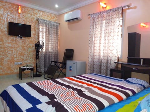 Deluxe Double Room | Desk, laptop workspace, free WiFi, bed sheets