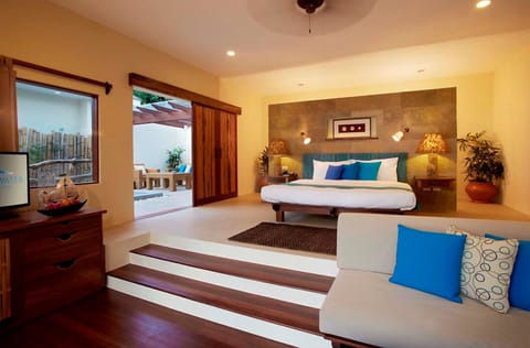 Villa, 1 Bedroom, Private Pool | Minibar, in-room safe, desk