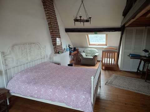 Superior Double Room, Hot Tub | Individually decorated, individually furnished, desk, laptop workspace