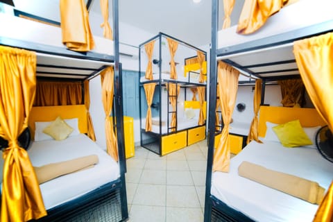 Shared Dormitory, Mixed Dorm | Iron/ironing board, free WiFi, bed sheets