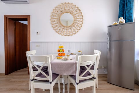 Apartment, 3 Bedrooms, 2 Bathrooms | Private kitchen | Full-size fridge, microwave, oven, stovetop