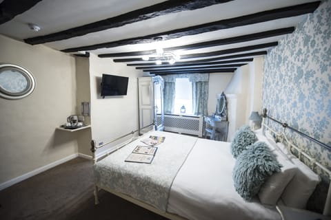 Superior Room, 1 Double Bed | Iron/ironing board, free WiFi, bed sheets