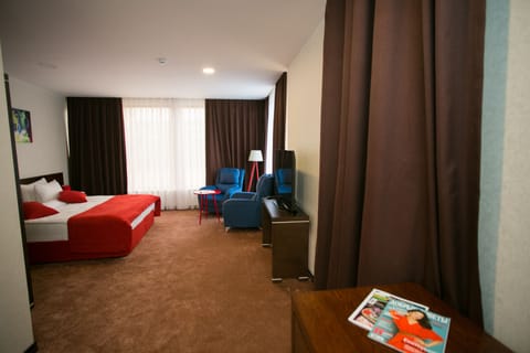 Superior Double Room, Balcony | Egyptian cotton sheets, premium bedding, pillowtop beds, minibar