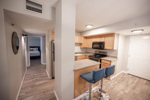 Superior Apartment, Multiple Beds, Non Smoking | Private kitchen | Full-size fridge, microwave, oven, stovetop
