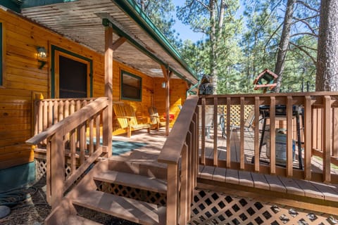 Ruidoso Lodge Cabin #7 | Terrace/patio