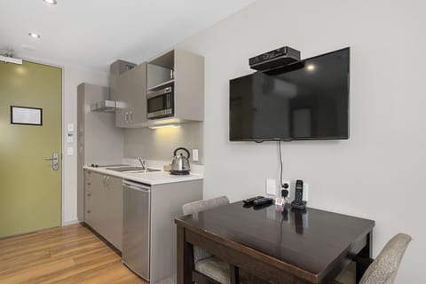 Studio Lite | Private kitchenette | Mini-fridge, microwave, stovetop, coffee/tea maker