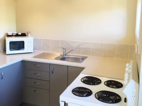 Superior Two Bedroom (Sleeps 5) | Private kitchen | Full-size fridge, microwave, oven, stovetop