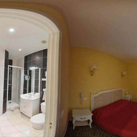 Desk, blackout drapes, soundproofing, cribs/infant beds