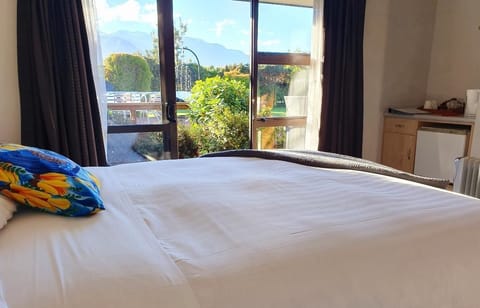 Double Room (Room 5) | Premium bedding, down comforters, individually decorated