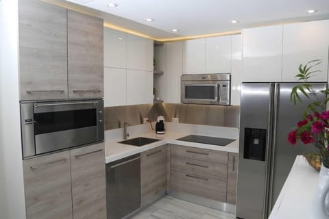 Kitchen, all new appliances