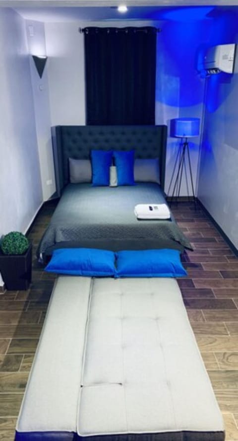 Premium Apartment, 1 Queen Bed, Non Smoking | Extra beds