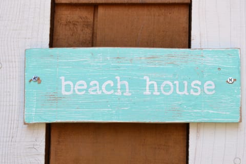 Welcome to our over 4000 square feet + home on 14th Ave near the Yacht Harbor!