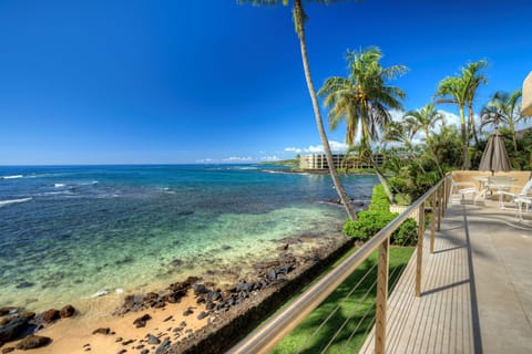 HALE MA'ANA HOU LANAI OCEANFRONT VIEW