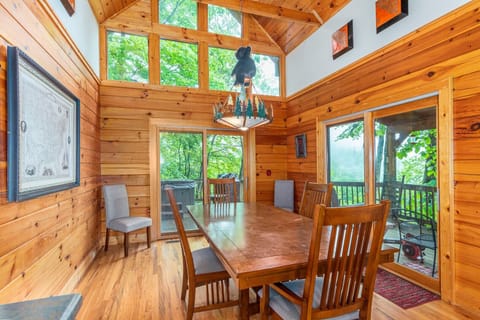 Laurel View Lodge Dining Room Side