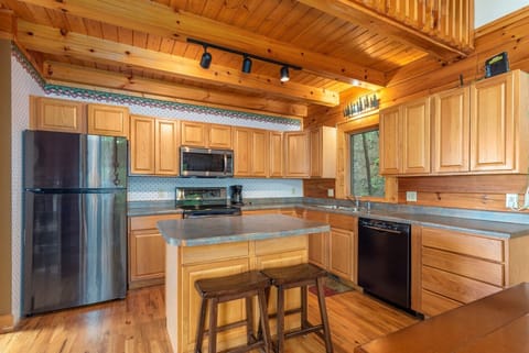 Laurel View Lodge Kitchen Facing