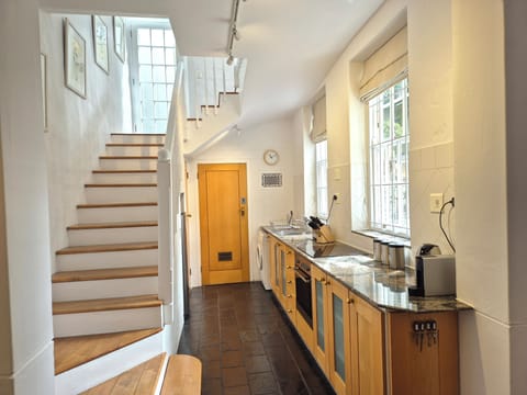 Exclusive Cottage, 3 Bedrooms, Hot Tub, Mountain View (42 Napier Street 2 night minimum stay) | Private kitchen | Fridge, microwave, espresso maker, electric kettle