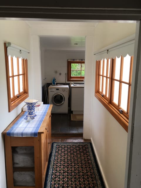 Traditional Cottage | Laundry