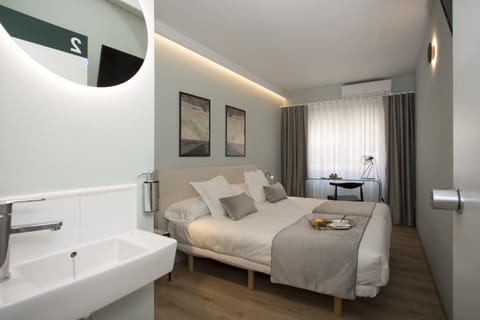 Standard Twin Room | 1 bedroom, laptop workspace, free WiFi, bed sheets